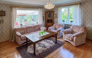 TV, fireplace - 3 bedroom gorgeous home in Forserum (Forserum)