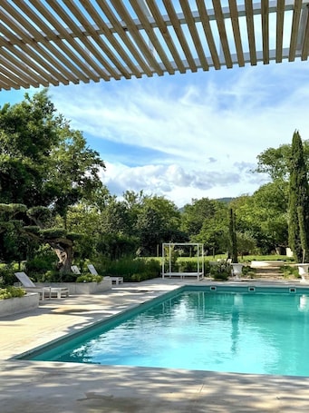 Indoor pool, seasonal outdoor pool, pool umbrellas, sun loungers