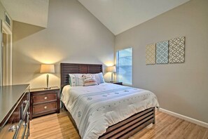 2 chambres, fer et planche à repasser, Wi-Fi, draps fournis