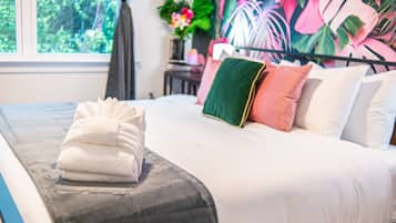 4 Schlafzimmer, Schreibtisch, Bügeleisen/Bügelbrett, kostenloses WLAN
