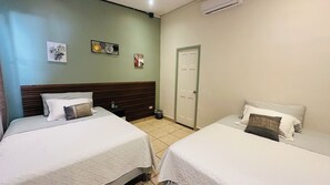 2 bedrooms, iron/ironing board, bed sheets