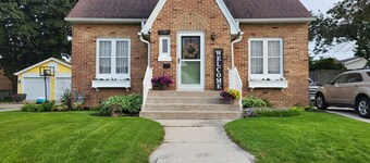 Charming Pet-friendly Home Close To The Green Bay Packers And Lake Michigan!