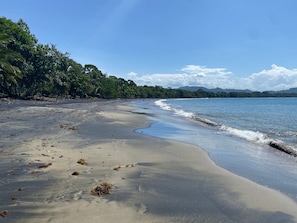 Una playa cerca, toallas de playa