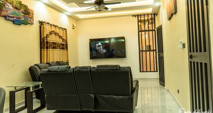 Charming 3-bedroom house with AC, WiFi and security agent in Sanguera togo