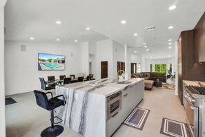 Interior - Modern 4-bedroom house with Pool, Jacuzzi, Firepit, Outdoor BBQ inCathedral City (Cathedral City)