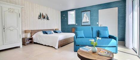 Fer et planche à repasser, Wi-Fi gratuit, draps fournis