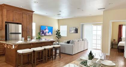 Spacious 5-bedroom townhome in charming Placentia with AC, WiFi