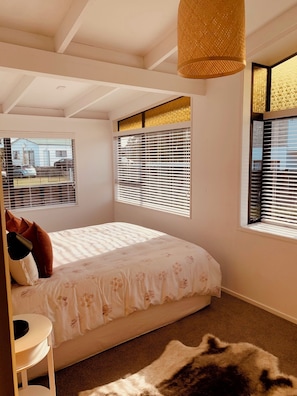 4 slaapkamers, een strijkplank/strijkijzer, wifi, beddengoed