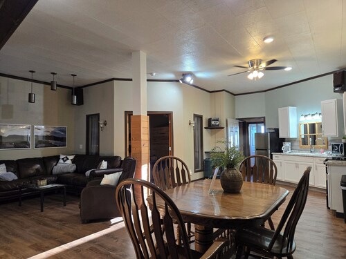 Suite Country Downtown : Enjoy Two Suites #1 &  #2: Cozy and relaxing 