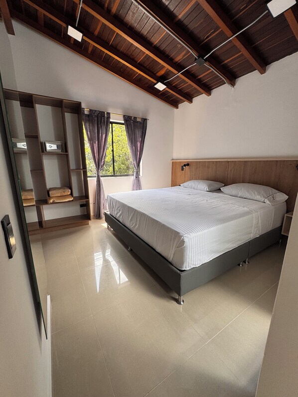 Tremannsrom – superior | Wi-fi (inkludert) og sengetøy