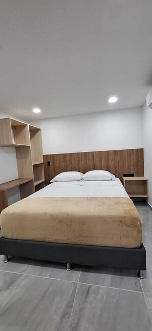 Quarto casal standard | 1 quarto, Wi-Fi de cortesia