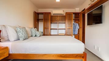 1 quarto, cofres nos quartos, cortinas blackout, quartos à prova de som