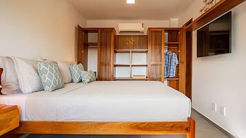 1 bedroom, in-room safe, blackout curtains, soundproofing