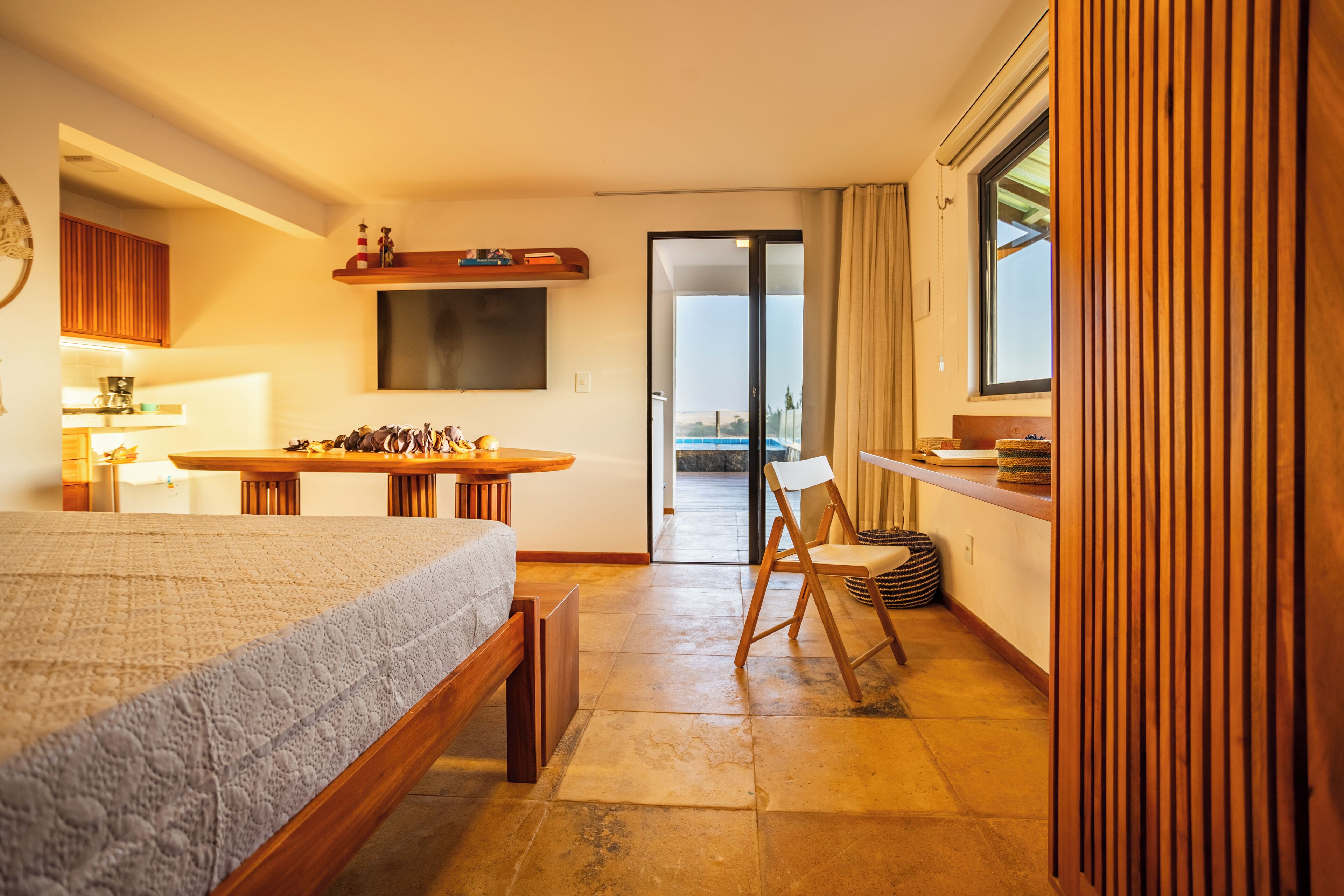 Deluxe Apartment, Sea View | 1 bedroom, in-room safe, blackout drapes, soundproofing