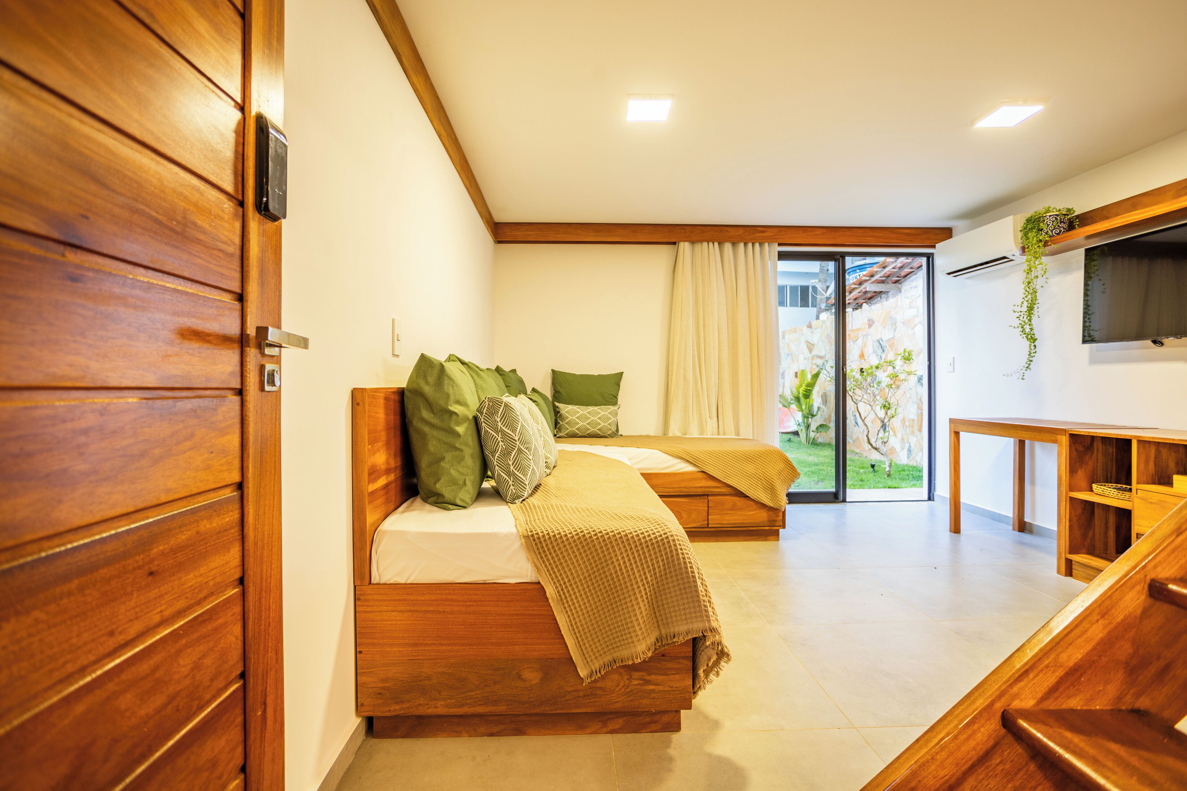 Deluxe Apartment, Garden View | 1 bedroom, in-room safe, blackout drapes, soundproofing