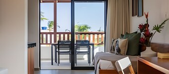 Arara House