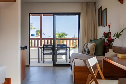 Arara House