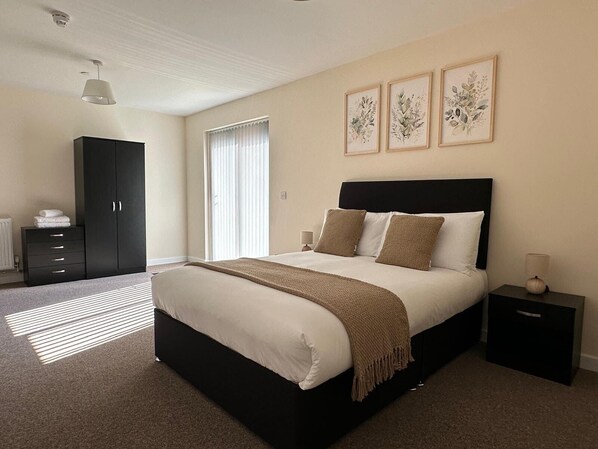 1 chambre, bureau, fer et planche à repasser, Wi-Fi gratuit