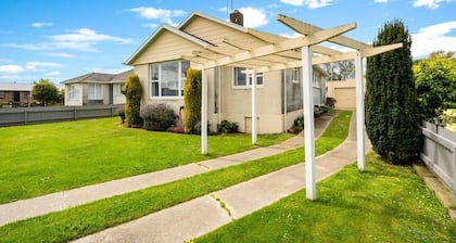 Oamaru travel mates house