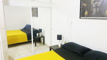 1 habitación, wifi y ropa de cama