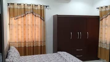 1 bedroom, WiFi, bed sheets