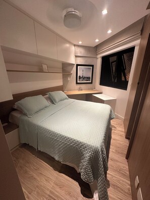 2 habitaciones, tabla de planchar con plancha, wifi y ropa de cama 