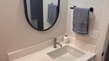 Towels, soap, shampoo, toilet paper