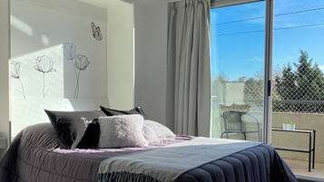 1 habitación, acceso a internet y ropa de cama