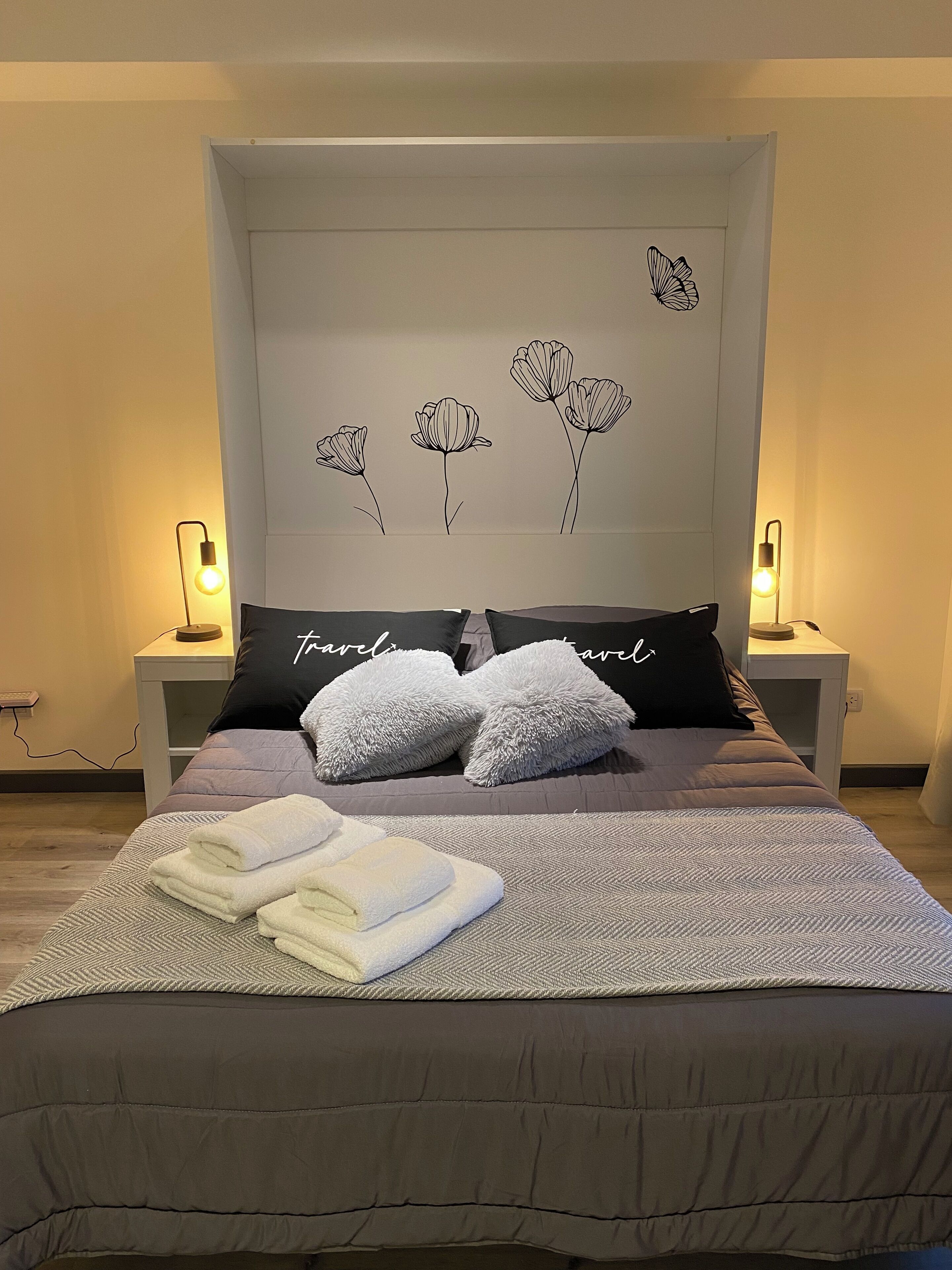 1 多间卧室、上网接入、床单、轮椅无障碍