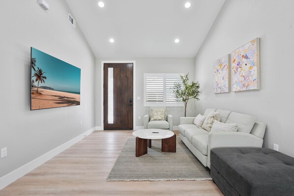 Smart TV - Charming Anaheim Home: Cozy Comforts & Brand New (Anaheim)