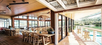 Charming Cottage by the Water Pet Friendly WoyWoy