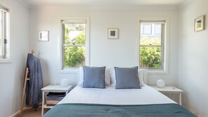 4 bedrooms, free WiFi, bed sheets