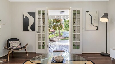 Cosy Modern Blue Mountains Cottage Katoomba