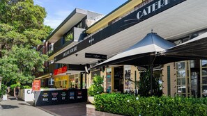 Exterior - Pet-Friendly Home Just Minutes from Bondi Beach (Bellevue Hill)