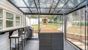 Dining - Loch Lomond Home Mountain Retreat Katoomba (Katoomba)