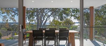 Perfect Beachhouse Lakes Surf at your Feet
