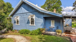 Exterior - Meroo Meadow Magic Charming Cottage Retreat (Meroo Meadow)