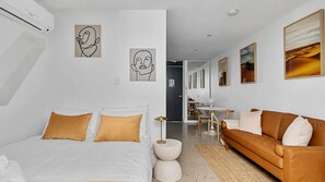 1 bedroom, desk, iron/ironing board, free WiFi