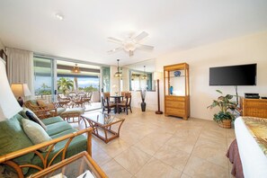 Living area - Kaanapali Maui Eldorado K208 Partial Ocean Studio (Lahaina)