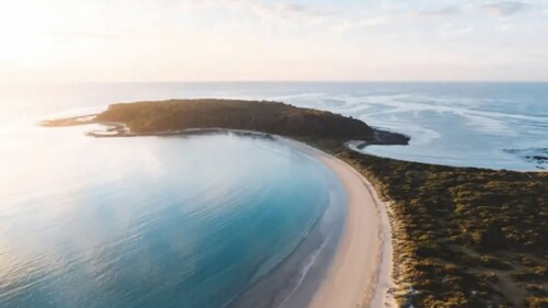 Oscar's @ Broulee Beach Luxury Coastal Living