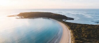 Oscar's @ Broulee Beach Luxury Coastal Living