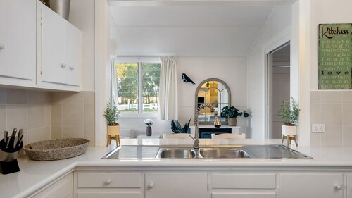 Janie s Cottage Secluded Wine Country Home