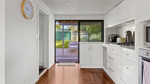 Interior - Catalina Bay - Child & Pet Friendly (Rathmines)