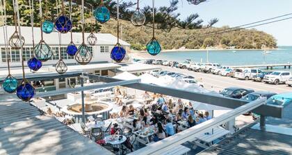 Viewpoint - Gosford Panorama Water & Stadium Views