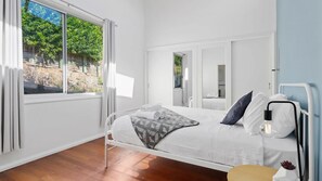 5 habitaciones, wifi gratis y ropa de cama