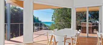 Beach Mansion 2 Minutes from Water