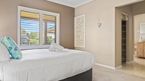 4 habitaciones, escritorio, wifi gratis y ropa de cama
