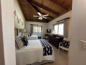 4 Schlafzimmer, Bügeleisen/Bügelbrett, WLAN, Bettwäsche