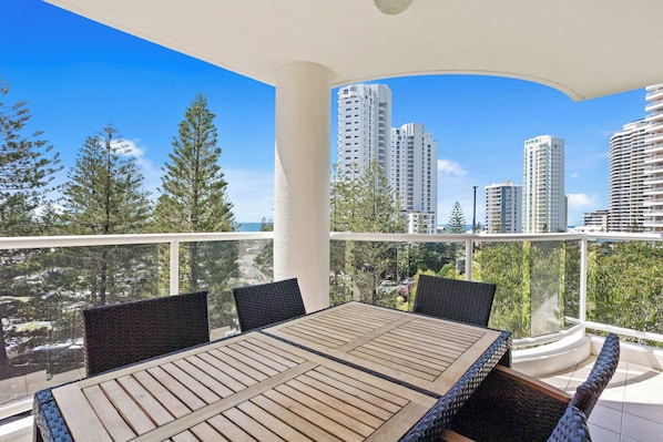 Appartement, 2 chambres, vue sur la plage | Balcon