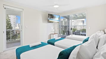 Apartamento, 2 quartos, vista para a praia | 2 quartos, ferros/tábuas de passar roupa